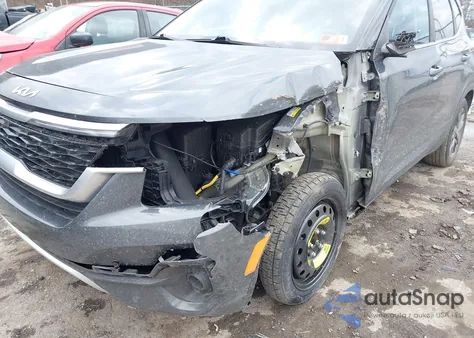 2023 Kia Seltos S из США, поврежденный, VIN KNDEUCAA0P7460411